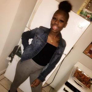 Meet your Posher, Makayla